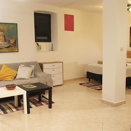 Street Garden Apartment Hvar Town Exterior photo