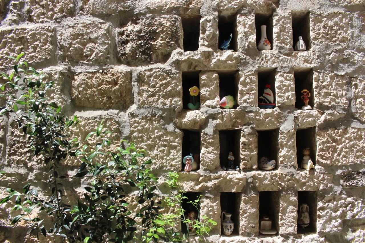 Street Garden Apartment Hvar Town Exterior photo