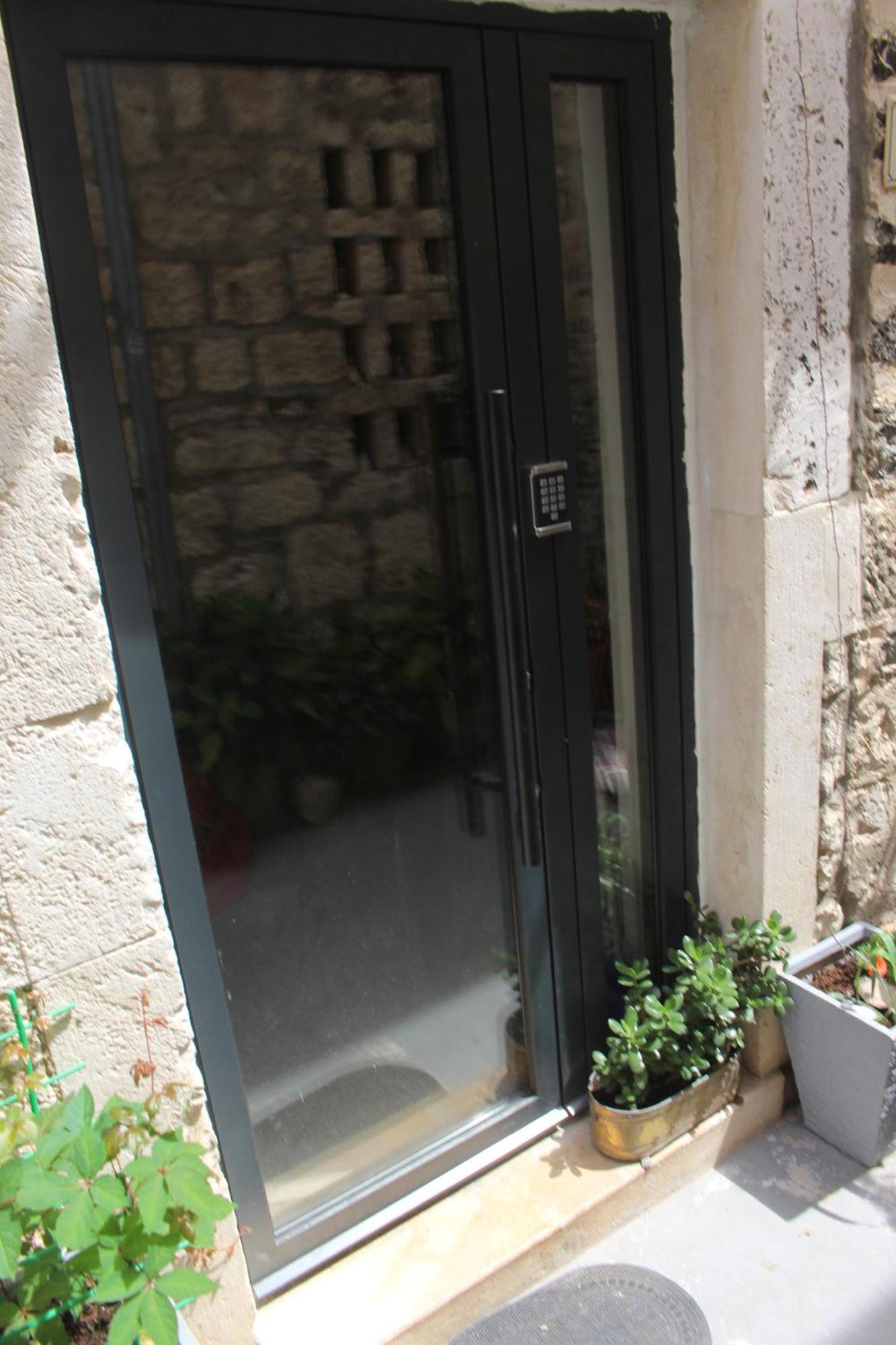 Street Garden Apartment Hvar Town Exterior photo
